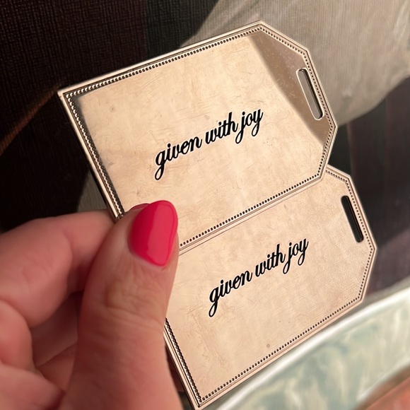 Set of 2 NEIMAN MARCUS metal gift tags - Picture 2 of 3